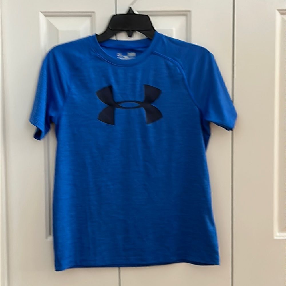 ****** 5 for $25 Boys Under Armour Activewear Tee Shirt